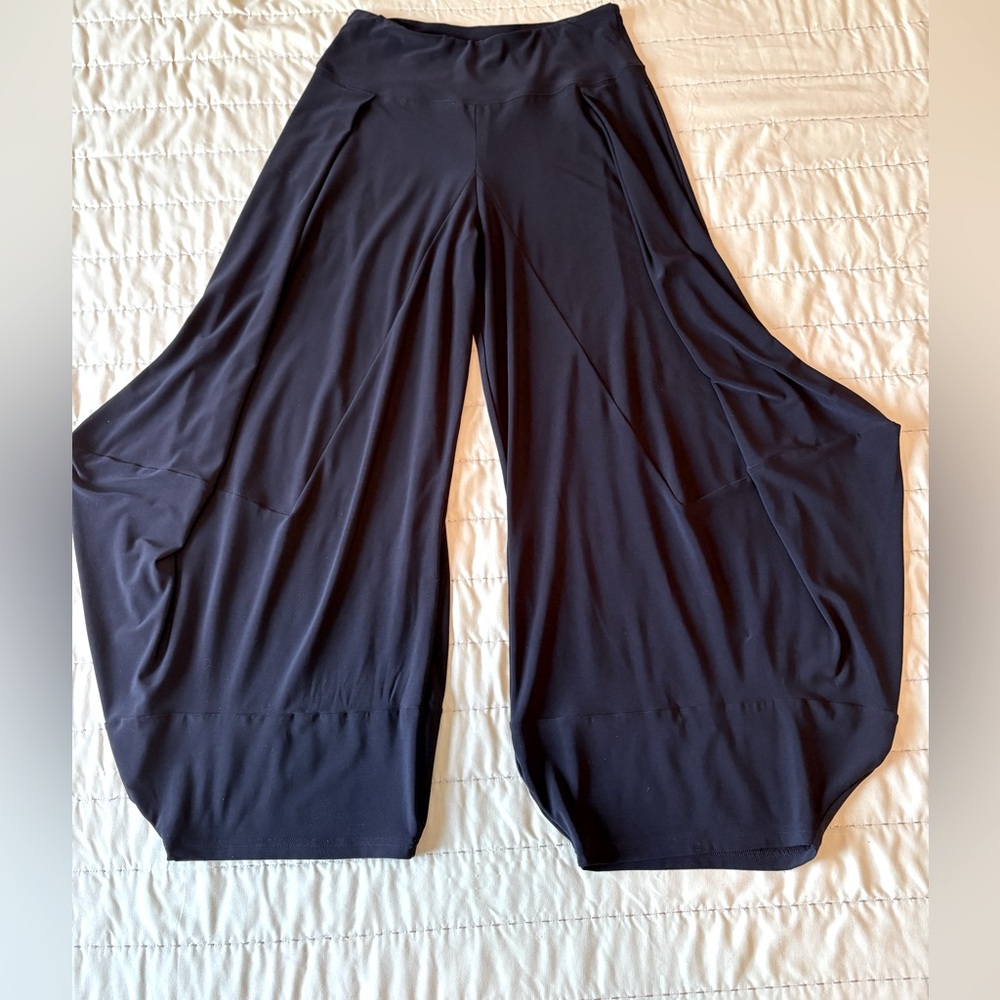 SIMPLI Dream Pants made in Canada.  Sz 10